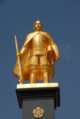 👑 황금 오다 노부나가 공 동상 (오곤노 오다 노부나가 코조)